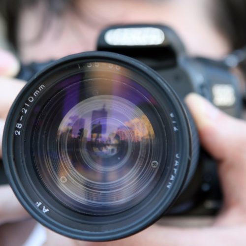Poradnik dla początkujących fotografów: podstawy fotografii i praktyczne wskazówki
